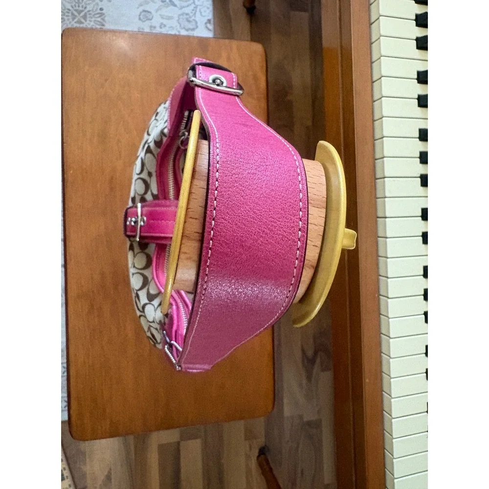 Coach Signature Canvas Pink Leather Buckle‎ Shoulder Bag Y2K Classic